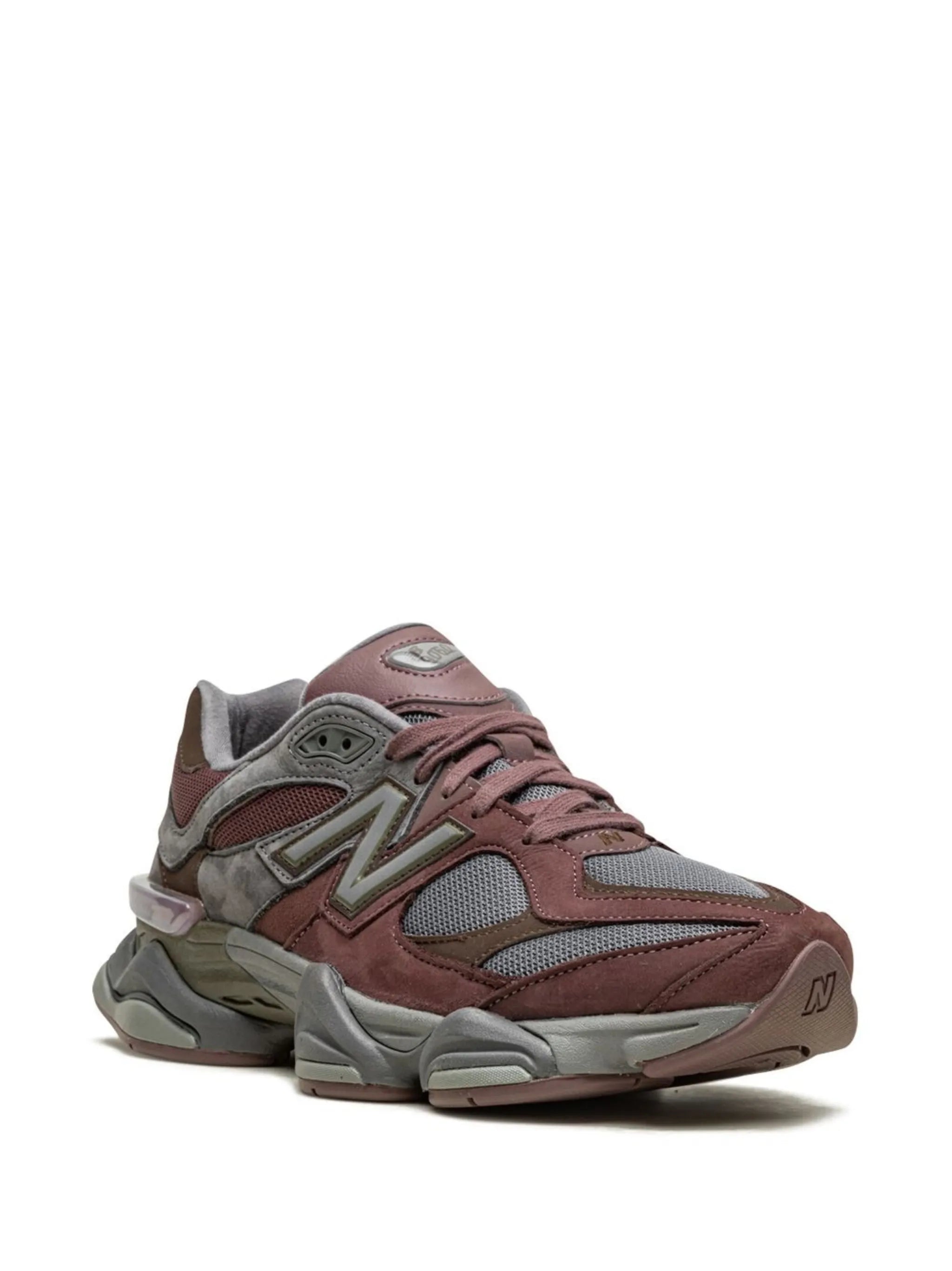 9060 Sneakers