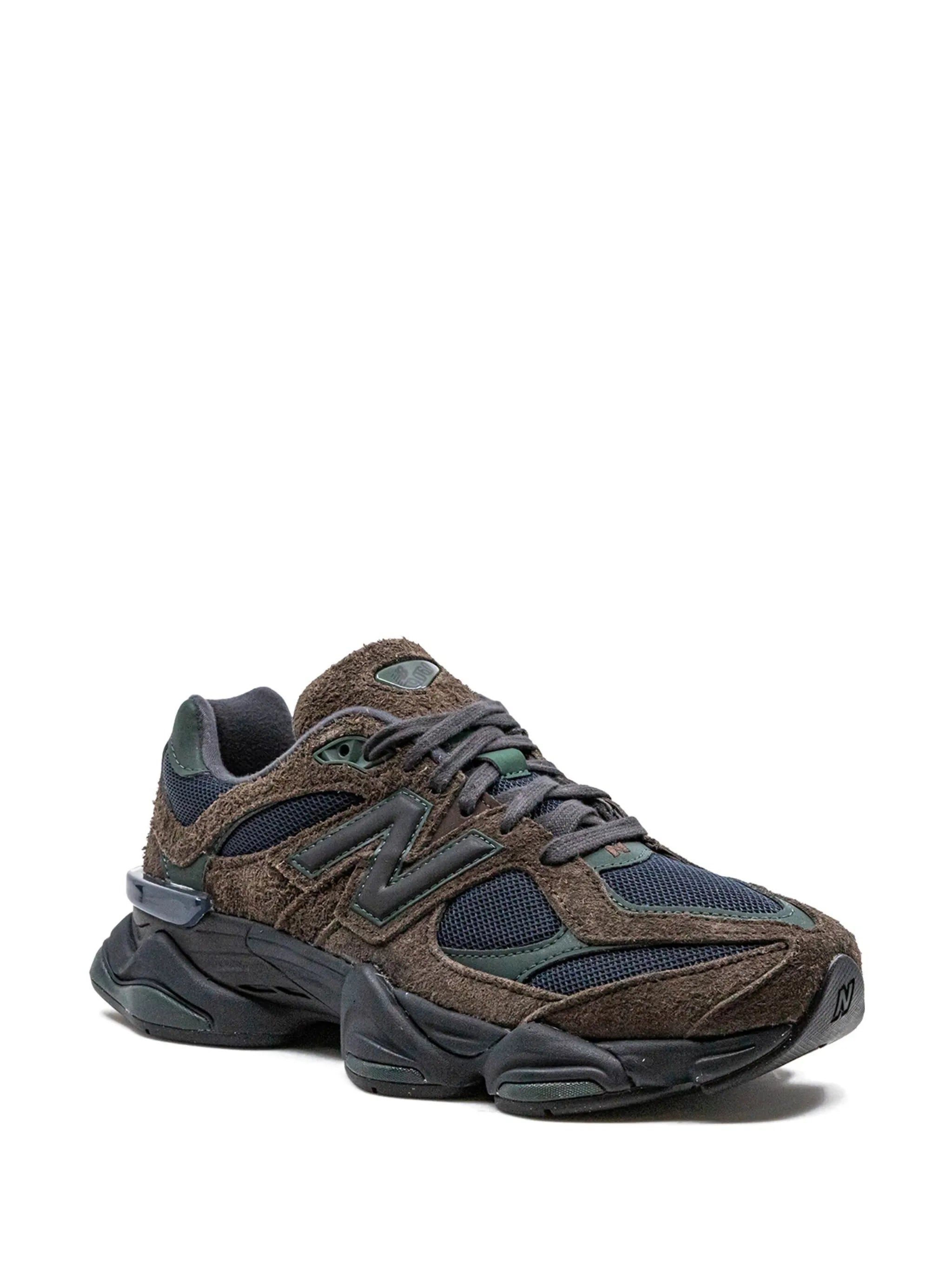 9060 Sneakers